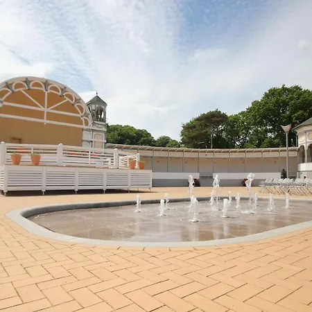 Balkon, Gratis Nutzung Vom Ahoi Erlebnisbad Und Sauna In Sellin - Meeresblick 45 Апартаменты Гёрен