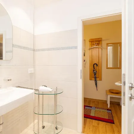 Balkon, Gratis Nutzung Vom Ahoi Erlebnisbad Und Sauna In Sellin - Meeresblick 45 Апартаменты *