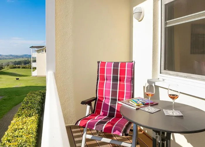 Balkon, gratis Nutzung vom AHOI Erlebnisbad und Sauna in Sellin - Meeresblick FeWo 45 Apartment Goehren (Ruegen)