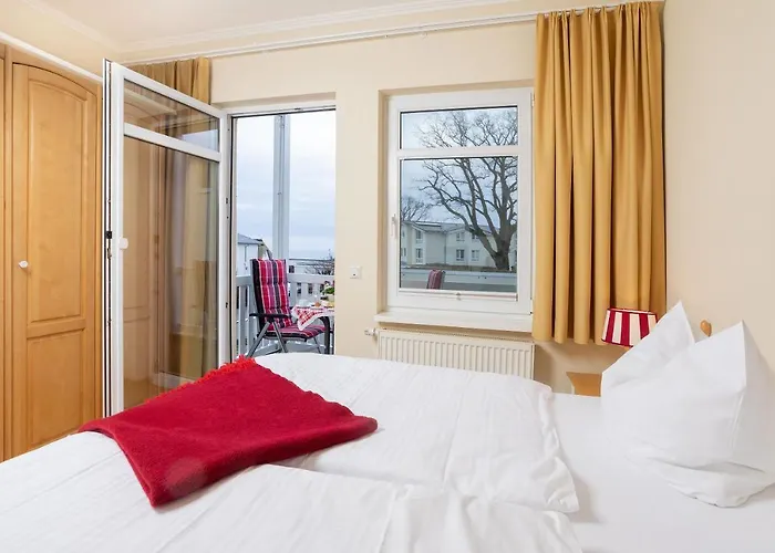 Balkon, gratis Nutzung vom AHOI Erlebnisbad und Sauna in Sellin - Meeresblick FeWo 45 Goehren (Ruegen)
